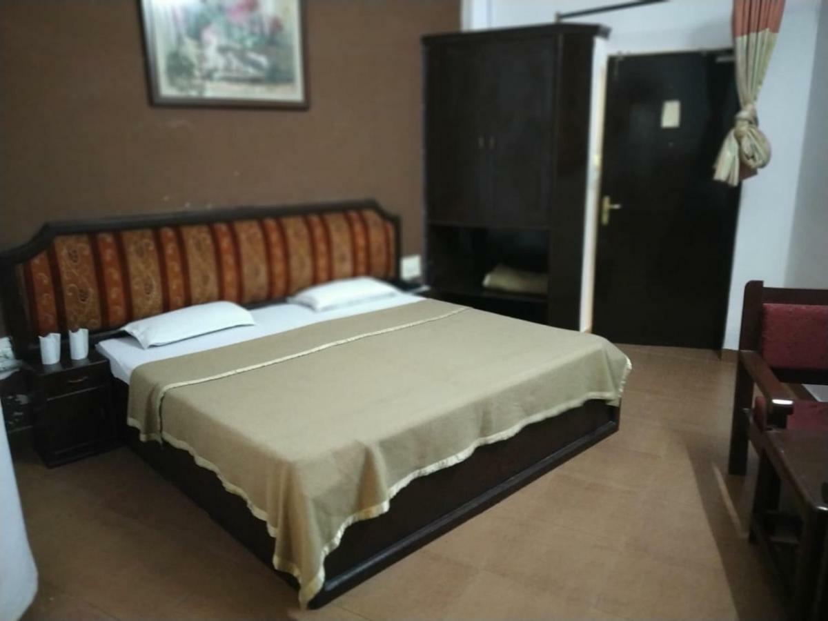 Hotel Ganges Rivera Haridwār Esterno foto