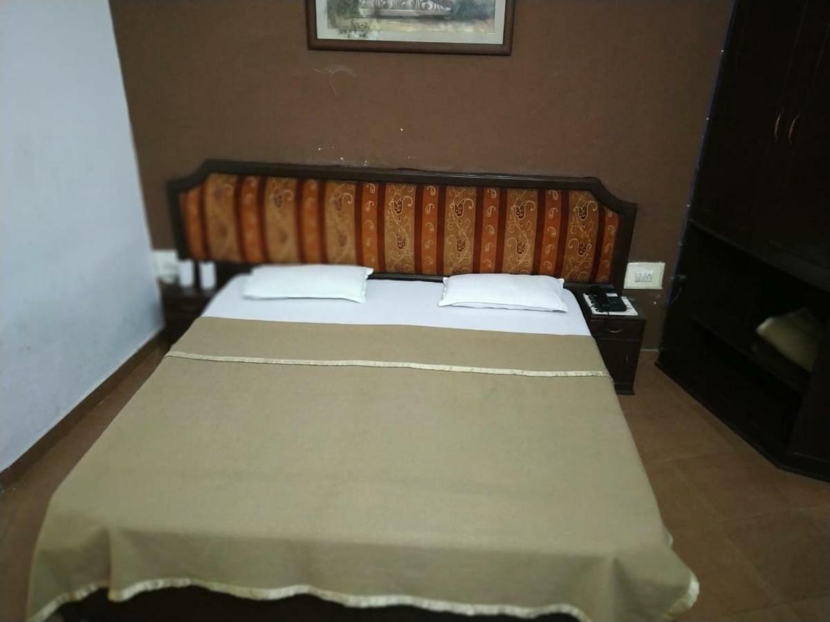 Hotel Ganges Rivera Haridwār Esterno foto